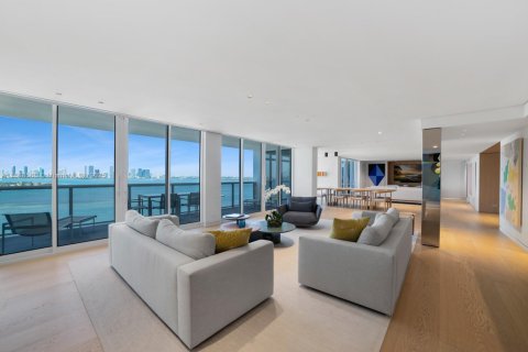 Copropriété à louer à Miami Beach, Floride: 4 chambres, 288 m2 № 1941001 - photo 2