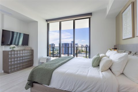 Condominio en alquiler en Miami Beach, Florida, 1 dormitorio № 2012631 - foto 21