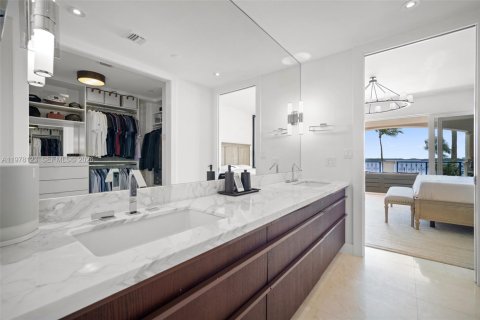Copropriété à vendre à Fisher Island, Floride: 2 chambres, 181.16 m2 № 2175097 - photo 25