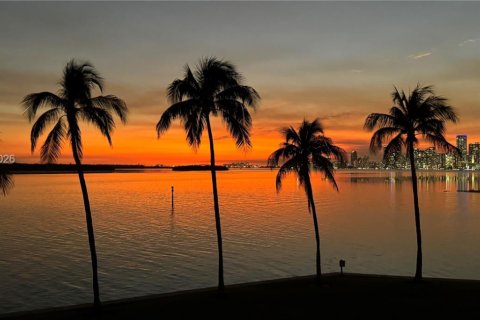 Copropriété à vendre à Fisher Island, Floride: 2 chambres, 181.16 m2 № 2175097 - photo 21