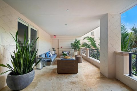 Copropriété à vendre à Fisher Island, Floride: 2 chambres, 181.16 m2 № 2175097 - photo 13