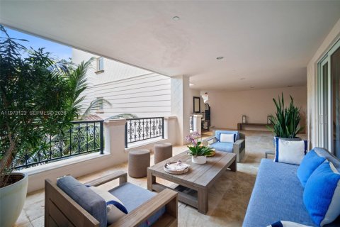 Copropriété à vendre à Fisher Island, Floride: 2 chambres, 181.16 m2 № 2175097 - photo 24