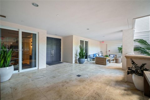 Copropriété à vendre à Fisher Island, Floride: 2 chambres, 181.16 m2 № 2175097 - photo 14