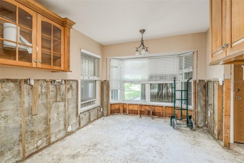 House in New Port Richey, Florida 2 bedrooms, 157.93 sq.m. № 1534281 - photo 13