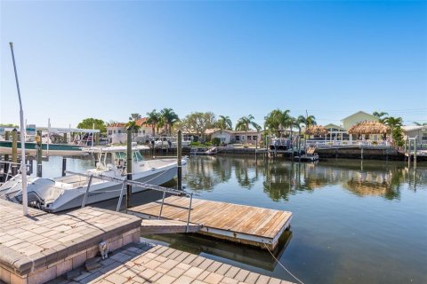 House in New Port Richey, Florida 2 bedrooms, 157.93 sq.m. № 1534281 - photo 23