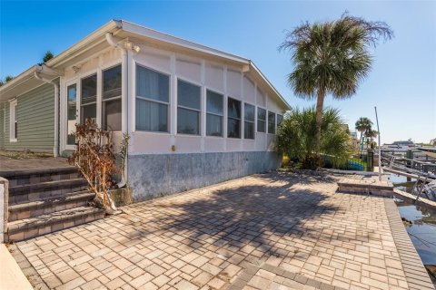 House in New Port Richey, Florida 2 bedrooms, 157.93 sq.m. № 1534281 - photo 22