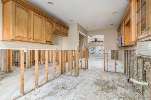 House in New Port Richey, Florida 2 bedrooms, 157.93 sq.m. № 1534281 - photo 14