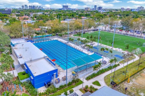 Casa en venta en Miami, Florida, 2 dormitorios, 123.65 m2 № 1783650 - foto 30
