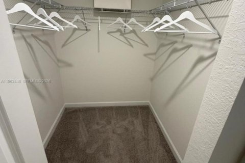 Adosado en alquiler en Miami, Florida, 3 dormitorios № 2024261 - foto 5