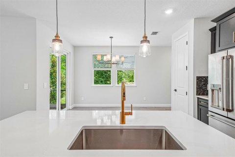 Townhouse in Tampa, Florida 4 bedrooms, 173.17 sq.m. № 2110773 - photo 28