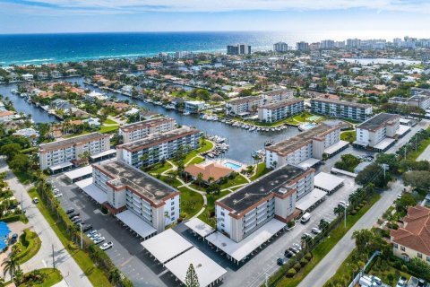 Condominio en alquiler en Delray Beach, Florida, 2 dormitorios, 111.48 m2 № 1044140 - foto 1