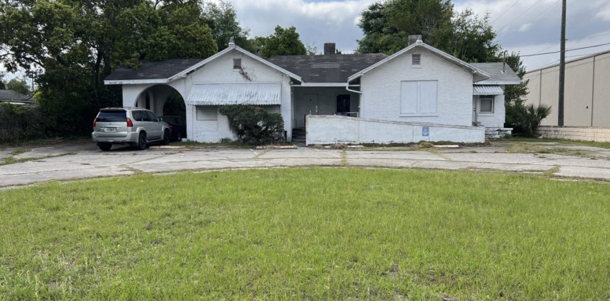 Propiedad comercial en Jacksonville, Florida 178.09 m2 № 859523
