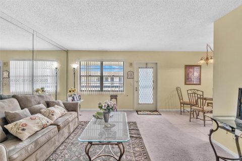 Copropriété à vendre à Deerfield Beach, Floride: 2 chambres, 76.18 m2 № 1987400 - photo 8