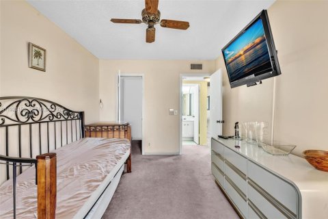 Copropriété à vendre à Deerfield Beach, Floride: 2 chambres, 76.18 m2 № 1987400 - photo 25