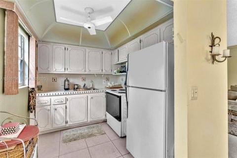 Copropriété à vendre à Deerfield Beach, Floride: 2 chambres, 76.18 m2 № 1987400 - photo 9