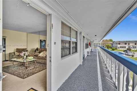 Copropriété à vendre à Deerfield Beach, Floride: 2 chambres, 76.18 m2 № 1987400 - photo 3