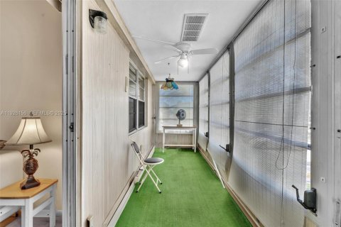 Copropriété à vendre à Deerfield Beach, Floride: 2 chambres, 76.18 m2 № 1987400 - photo 23