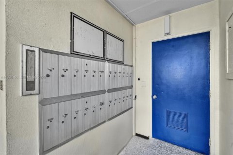 Copropriété à vendre à Deerfield Beach, Floride: 2 chambres, 76.18 m2 № 1987400 - photo 29