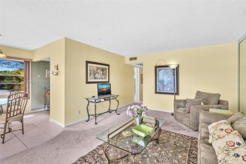 Copropriété à vendre à Deerfield Beach, Floride: 2 chambres, 76.18 m2 № 1987400 - photo 5