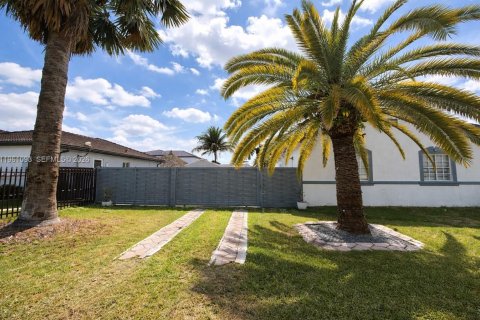 Casa en venta en Homestead, Florida, 4 dormitorios, 207.17 m2 № 2080783 - foto 4