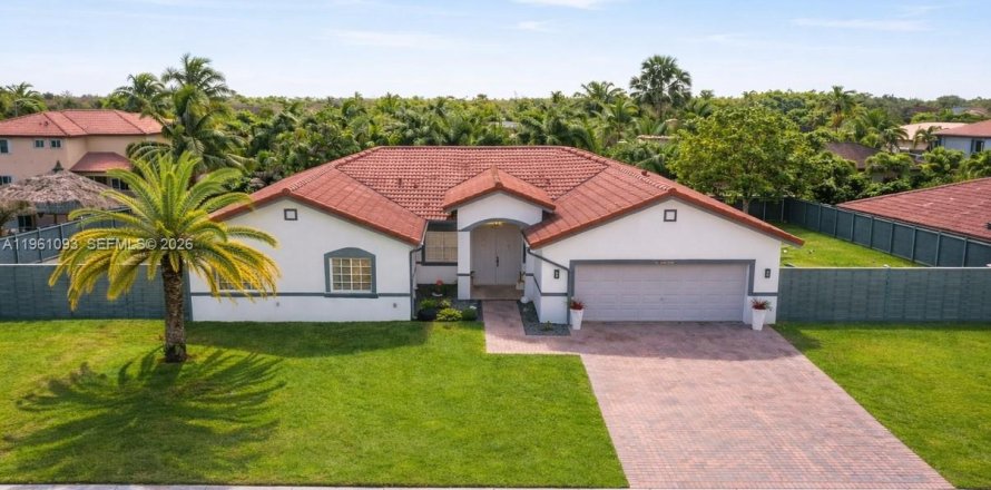 Casa en Homestead, Florida 4 dormitorios, 207.17 m2 № 2080783