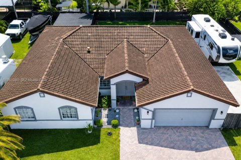 Casa en venta en Homestead, Florida, 4 dormitorios, 207.17 m2 № 2080783 - foto 3