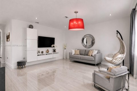 Casa en venta en Homestead, Florida, 4 dormitorios, 207.17 m2 № 2080783 - foto 12