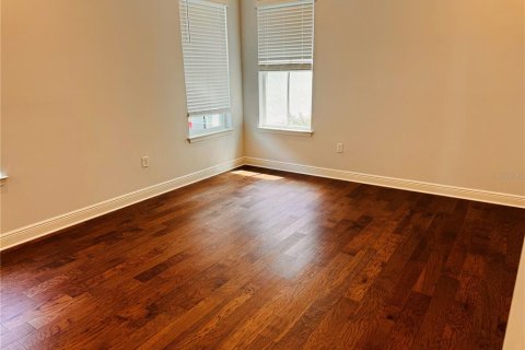 Casa en alquiler en Orlando, Florida, 4 dormitorios, 303.05 m2 № 2266519 - foto 9