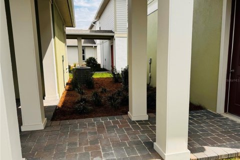 Casa en alquiler en Orlando, Florida, 4 dormitorios, 303.05 m2 № 2266519 - foto 19