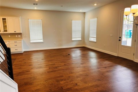 Casa en alquiler en Orlando, Florida, 4 dormitorios, 303.05 m2 № 2266519 - foto 6