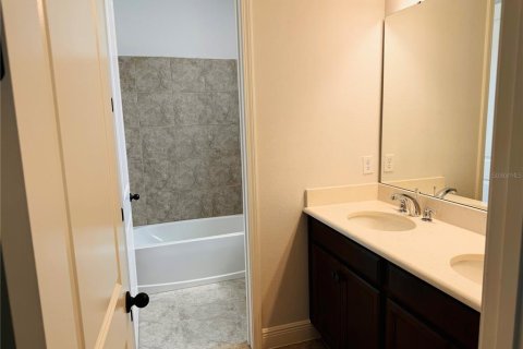Casa en alquiler en Orlando, Florida, 4 dormitorios, 303.05 m2 № 2266519 - foto 22
