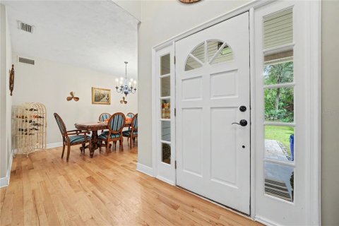 House in Port Orange, Florida 5 bedrooms, 404.22 sq.m. № 2393855 - photo 5