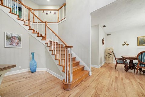 House in Port Orange, Florida 5 bedrooms, 404.22 sq.m. № 2393855 - photo 8