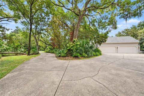 House in Port Orange, Florida 5 bedrooms, 404.22 sq.m. № 2393855 - photo 16