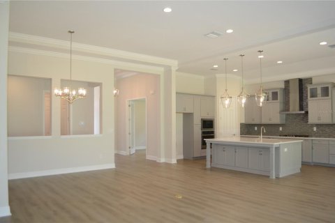 Casa en alquiler en Zephyrhills, Florida, 4 dormitorios, 291.53 m2 № 1787756 - foto 6