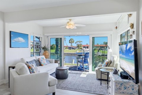 Condominio en venta en Bradenton, Florida, 2 dormitorios, 120.4 m2 № 2147739 - foto 19