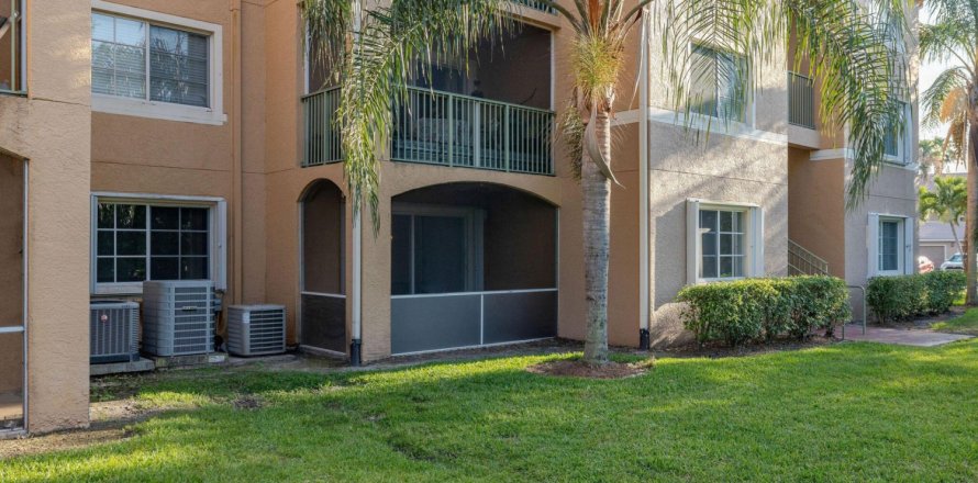 Condo in Jensen Beach, Florida, 2 bedrooms № 1171198