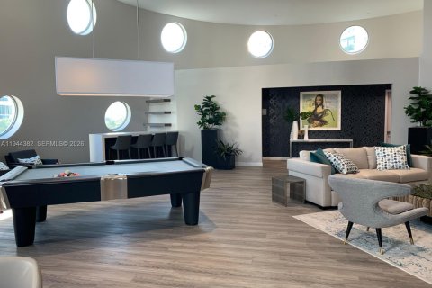 House in Miami Beach, Florida 2 bedrooms, 157.93 sq.m. № 2001583 - photo 24