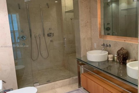 House in Miami Beach, Florida 2 bedrooms, 157.93 sq.m. № 2001583 - photo 19