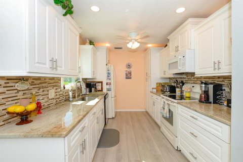 Condominio en venta en Port St. Lucie, Florida, 2 dormitorios, 108.7 m2 № 2078359 - foto 9
