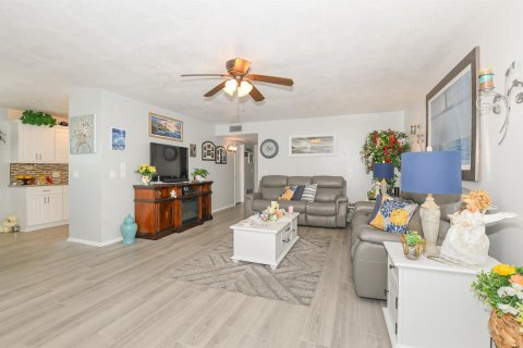 Condominio en venta en Port St. Lucie, Florida, 2 dormitorios, 108.7 m2 № 2078359 - foto 12