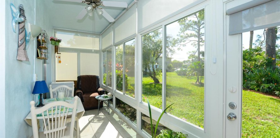 Condominio en Port St. Lucie, Florida, 2 dormitorios  № 2078359