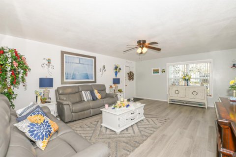 Condominio en venta en Port St. Lucie, Florida, 2 dormitorios, 108.7 m2 № 2078359 - foto 14