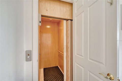 Купить таунхаус в Сарасота, Флорида 6 комнат, 299.89м2, № 1440396 - фото 23