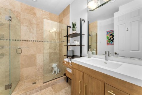 Casa en alquiler en Miami Beach, Florida, 6 dormitorios, 349.5 m2 № 2018305 - foto 28