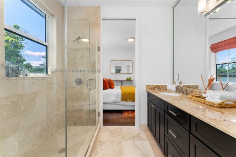 Casa en alquiler en Miami Beach, Florida, 6 dormitorios, 349.5 m2 № 2018305 - foto 30