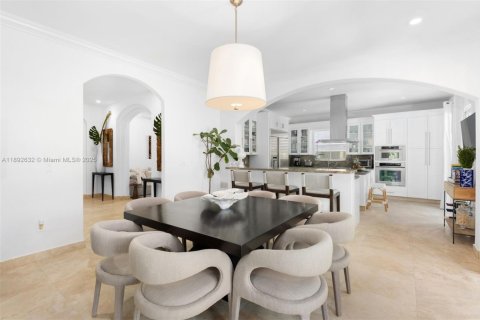 Casa en alquiler en Miami Beach, Florida, 6 dormitorios, 349.5 m2 № 2018305 - foto 15