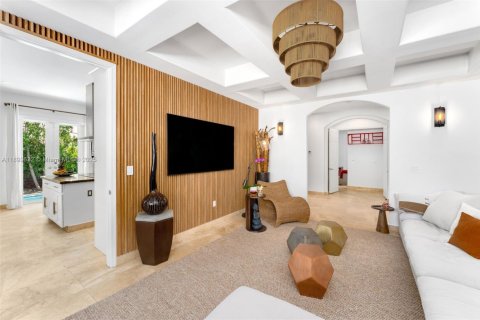 Casa en alquiler en Miami Beach, Florida, 6 dormitorios, 349.5 m2 № 2018305 - foto 10