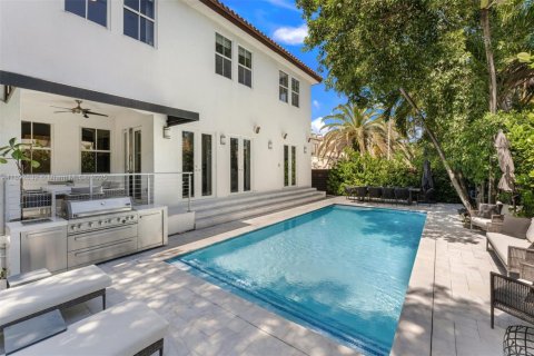 Casa en alquiler en Miami Beach, Florida, 6 dormitorios, 349.5 m2 № 2018305 - foto 17