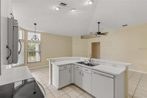 House in North Port, Florida 3 bedrooms, 172.43 sq.m. № 1754930 - photo 14